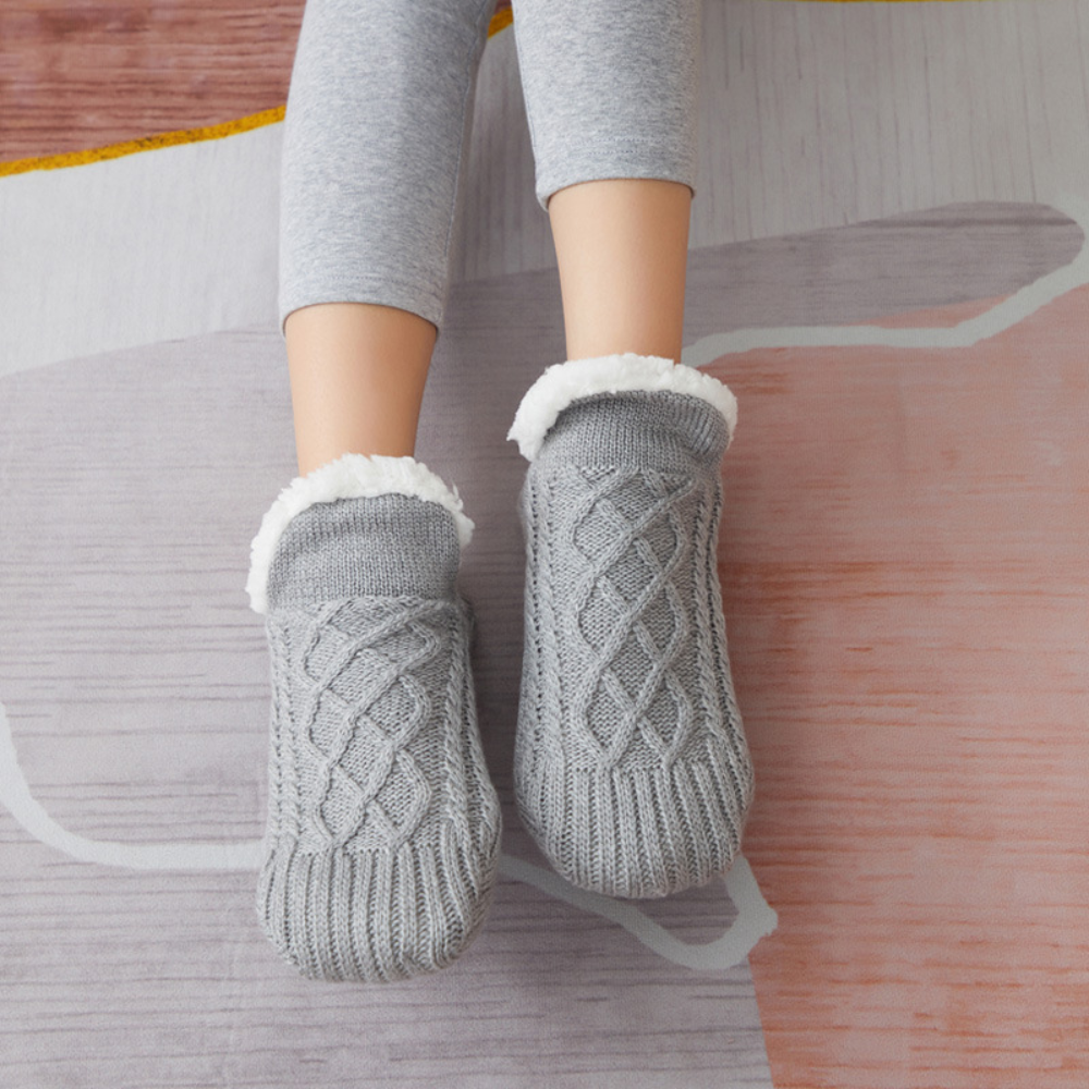 CozyGrip™ – Rutschfeste Thermosocken für Damen & Herren Zuhause