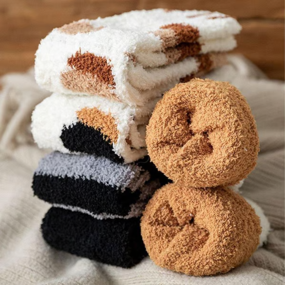 PawSocks™ – Flauschige Katzensocken mit Pfoten-Design für Damen