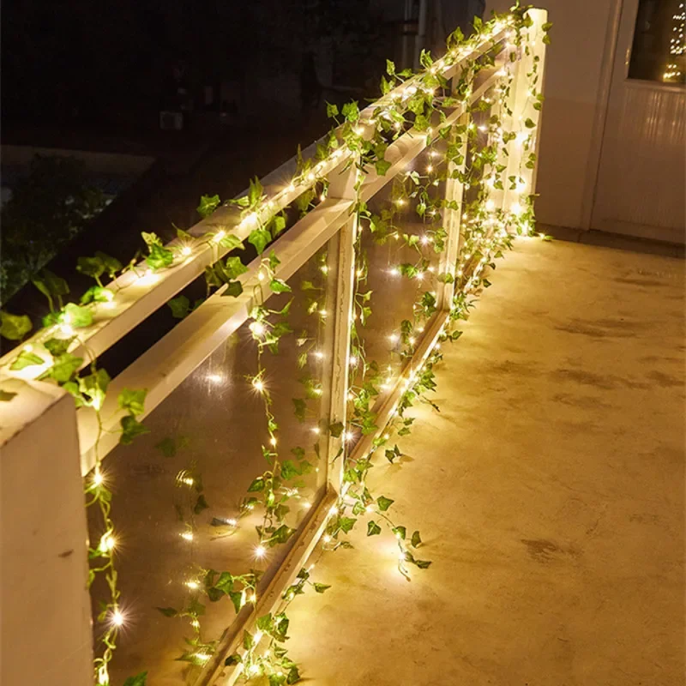 BlütenLicht™ – LED-Lichterkette mit Blumen & Blättern