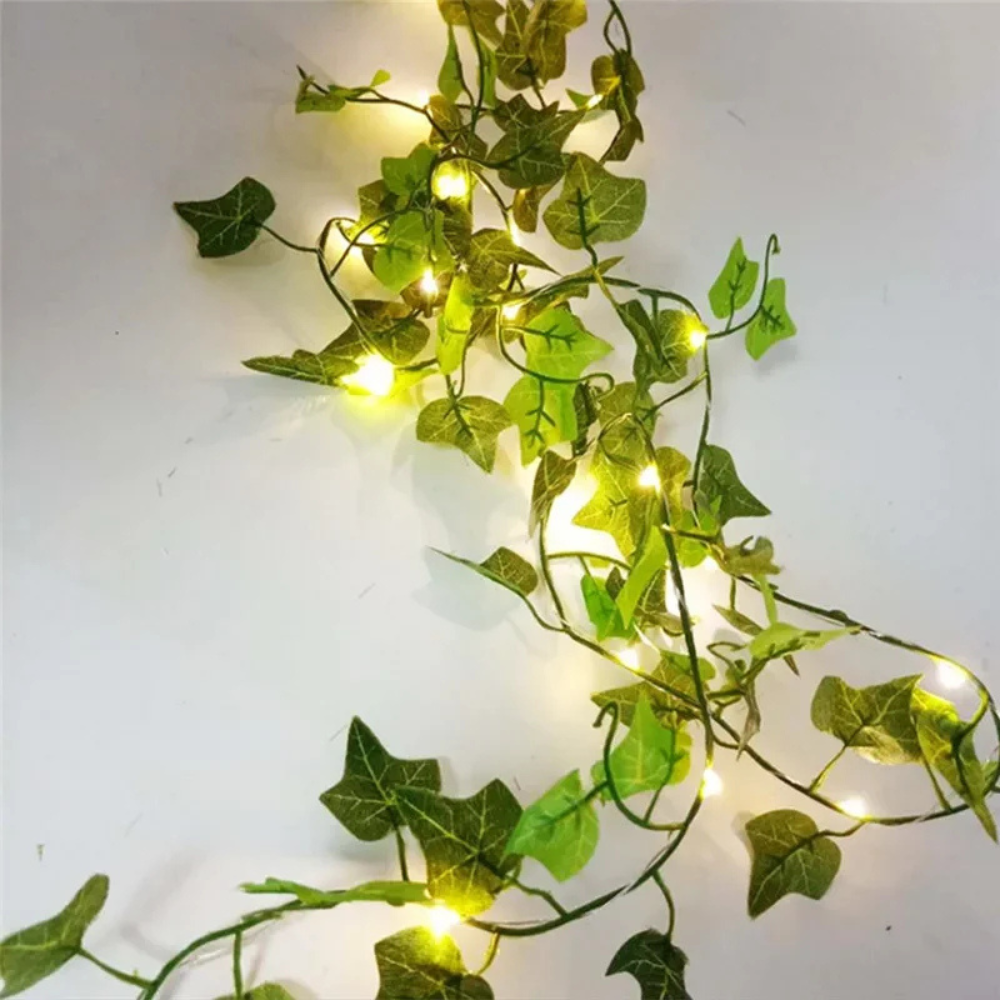 BlütenLicht™ – LED-Lichterkette mit Blumen & Blättern