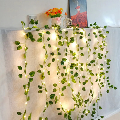 BlütenLicht™ – LED-Lichterkette mit Blumen & Blättern