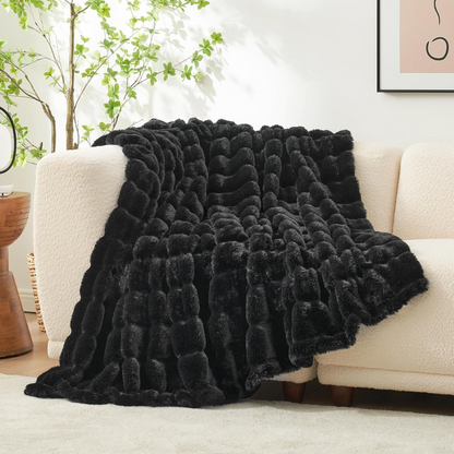 KuschelStreifen™ – Flauschige Flanelldecke für alle Jahreszeiten