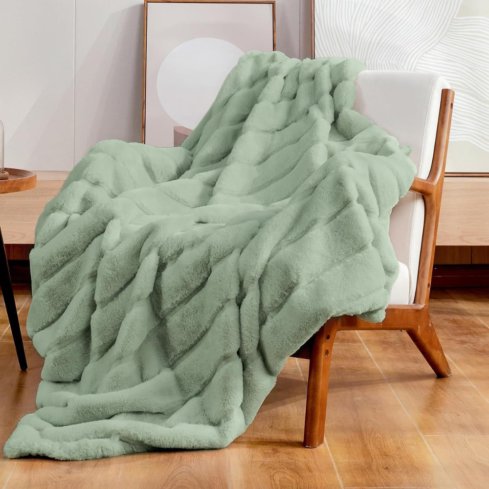 KuschelStreifen™ – Flauschige Flanelldecke für alle Jahreszeiten