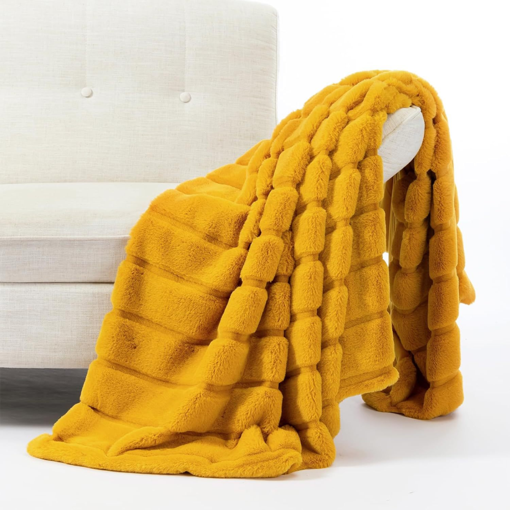 KuschelStreifen™ – Flauschige Flanelldecke für alle Jahreszeiten