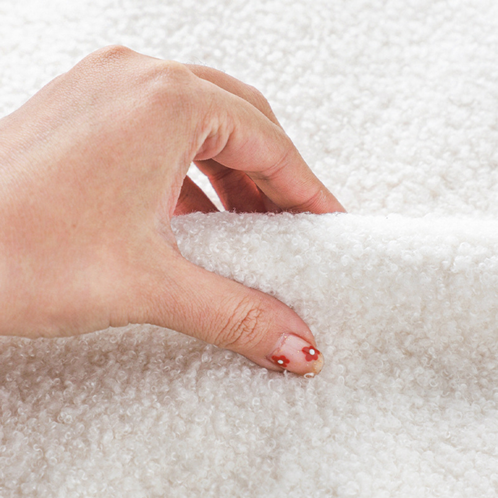 NordHug™ – Kuschelige Bouclé-Kissenhülle