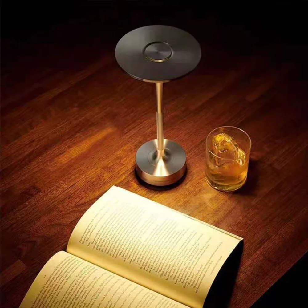 Nordlicht™ – Skandinavische Retro-Tischlampe