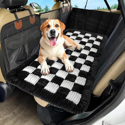 RideComfort™ - Kuschelige Karo-Auto-Sitzauflage & Hundebett mit Anti-Rutsch